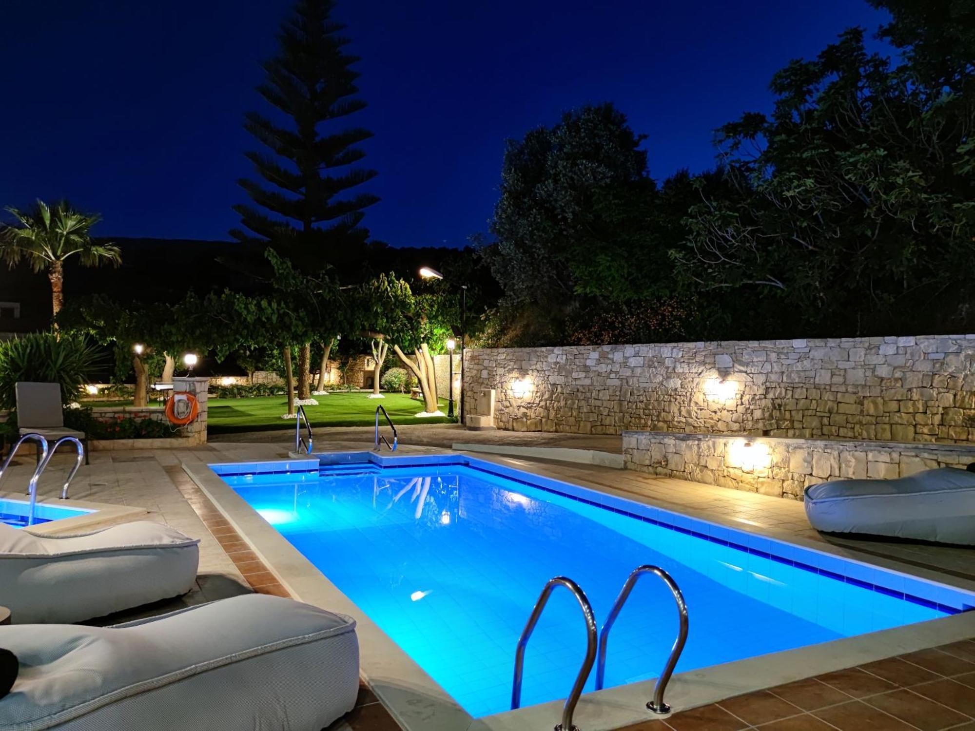 Kipo Paradiso Spa, Yoga & Gym Resort Kirianna Bagian luar foto